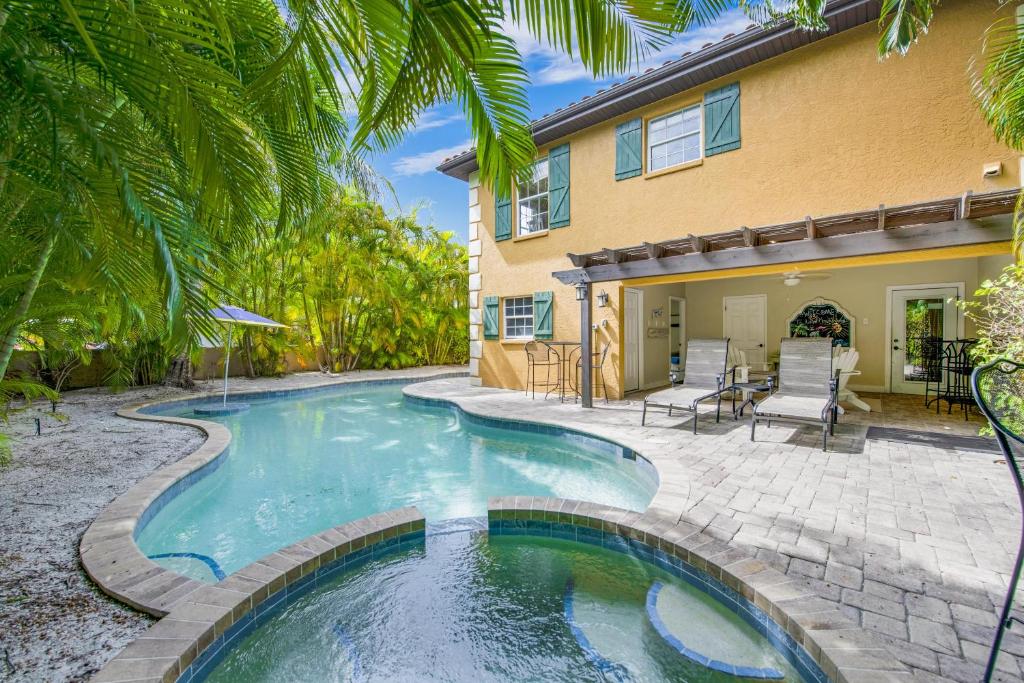 Photo of Calypso Cottage in Holmes Beach, FL