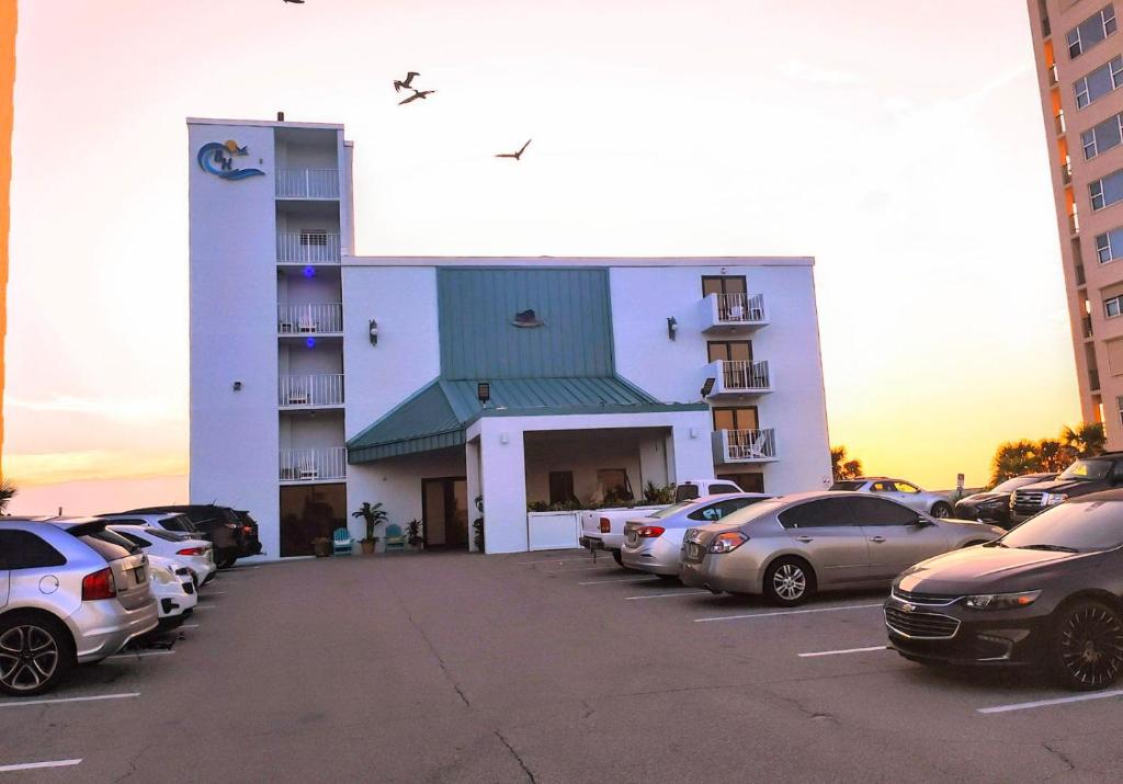 Photo of Beachside Hotel - Daytona Beach - NO POOL in Daytona Beach Shores, FL