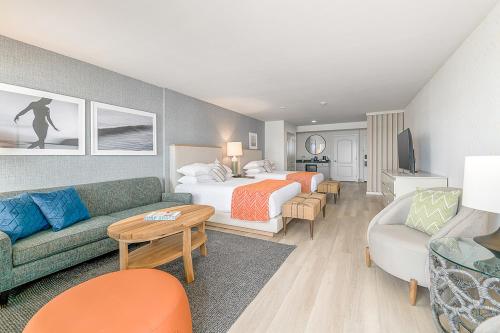 Photo #2 of Beach Terrace in Carlsbad, CA