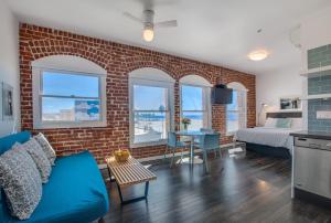 Photo #4 of Venice Breeze Suites in Los Angeles, CA