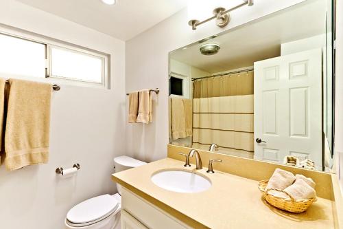 Photo #3 of Beautiful Views - Sand Section of Manhattan Beach 2 Bed/2 Bath in Manhattan Beach, CA