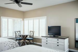 Photo #6 of Pacific Shores Inn in San Diego, CA