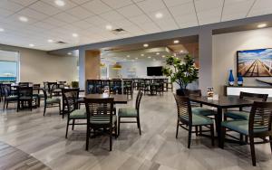 Photo #5 of Holiday Inn Hotel & Suites Daytona Beach On The Ocean by IHG in Daytona Beach, FL