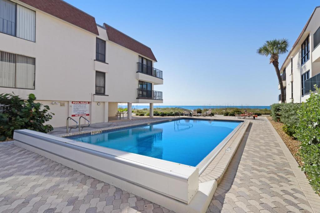 Photo of Water's Edge Condominiums in Holmes Beach, FL