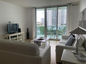 Photo #6 of Apartamento en la Playa The Tides in Hollywood, FL