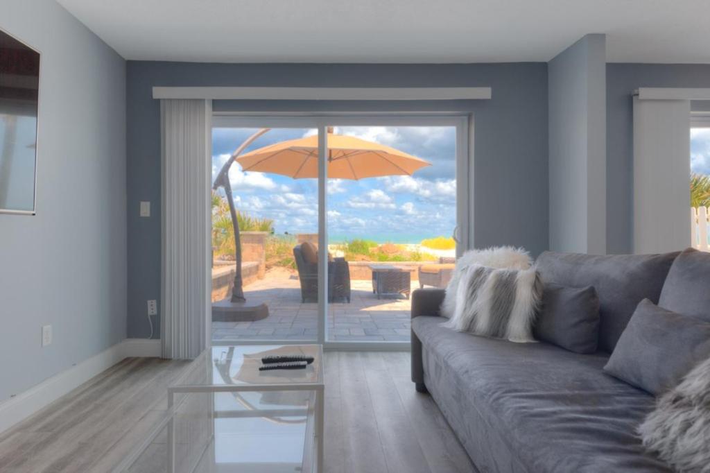 Photo of Sea La Vie Beach Oceanfront Patio Pet Friendly in Jacksonville Beach, FL