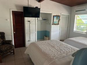 Photo #4 of Edgewater Lodge in Layton, FL