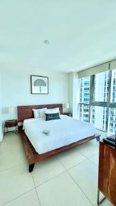 Photo #4 of Monte Carlo Suites in Miami Beach in Miami Beach, FL