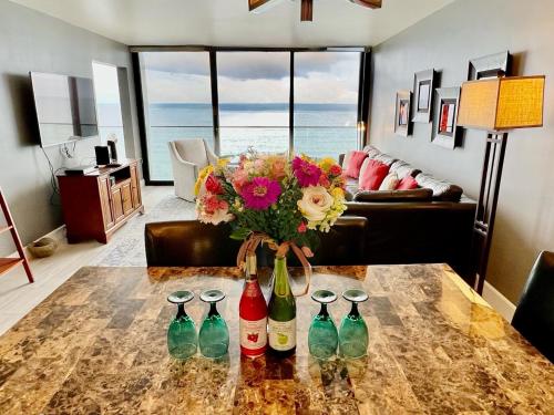 Photo #2 of Ocean View Luxury Condo Oceanfront and Pool in San Diego, CA