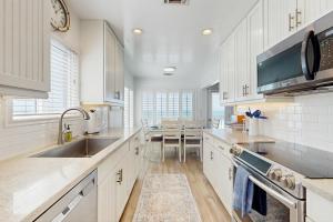 Photo #4 of 1711 S Pacific Street in Oceanside, CA