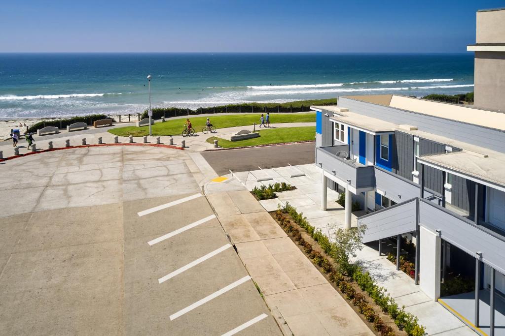 Photo #1 of Pacific View Inn in San Diego, CA