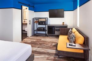 Photo #6 of Pacific View Inn in San Diego, CA