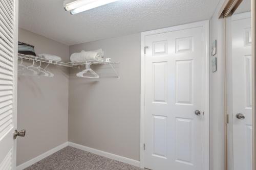 Photo #3 of Las Brisas 404 in Madeira Beach, FL