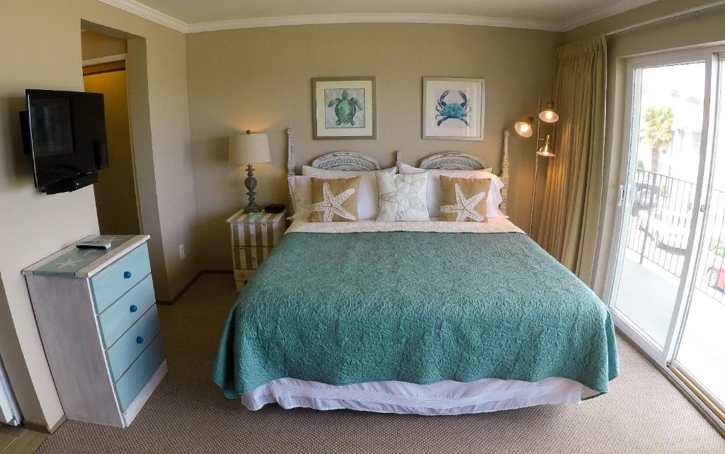 Photo of Capitola Beach Suites in Capitola, CA