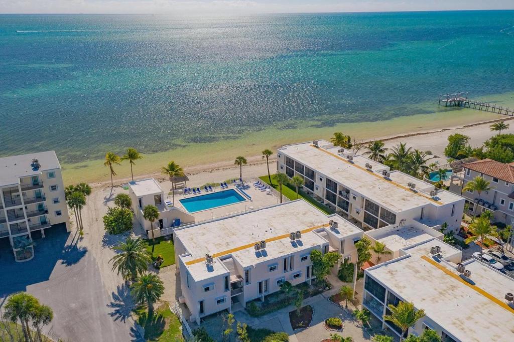 Photo of Beachfront Condo on Coco Plum Beach in Marathon, FL