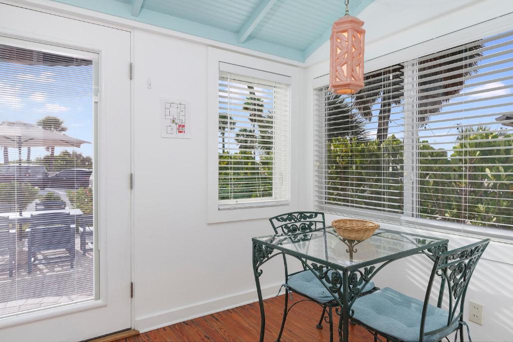 Photo of Havana Inn in St Pete Beach, FL