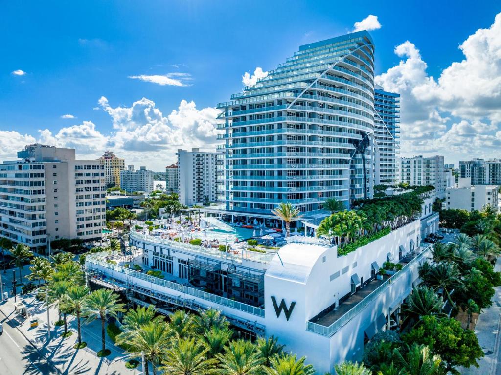 Photo #1 of High Floor Luxury 2BR 2BA, Sleeps 6, Resort Access - Horizon by HomeStakes in Fort Lauderdale, FL
