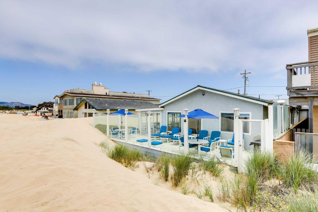 Photo of Between the Dunes Breezy Beachfront Oceano Home! in Oceano, CA