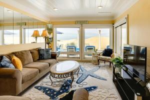 Photo #5 of Between the Dunes Breezy Beachfront Oceano Home! in Oceano, CA