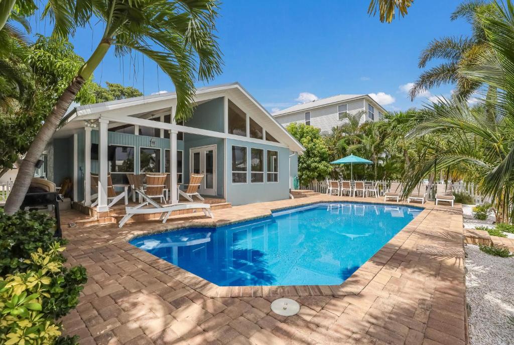 Photo of Jackie's Cottage in Holmes Beach, FL