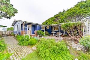Photo #6 of Sea Dreamer Cottage in Smith River, CA