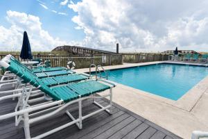 Photo #4 of Emerald Surf 109 in Navarre, FL