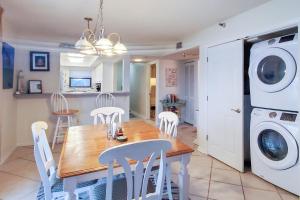 Photo #5 of Emerald Surf 109 in Navarre, FL