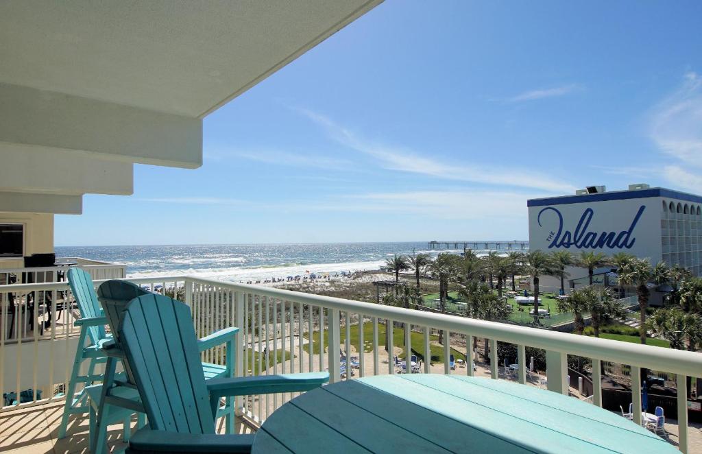Photo of Destin West Gulfside 404 - Amazing Beach View - Free Beach Service - Must See! in Fort Walton Beach, FL