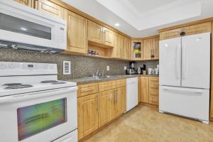 Photo #4 of THE TIDES 1 bedroom apt 10 floor WE ARE ON THE BEACH! in Hollywood, FL