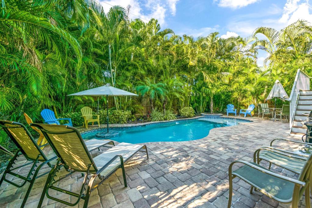 Photo #1 of Hawaiian Hideaway in Holmes Beach, FL