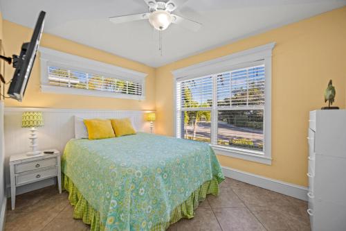 Photo #2 of Hawaiian Hideaway in Holmes Beach, FL
