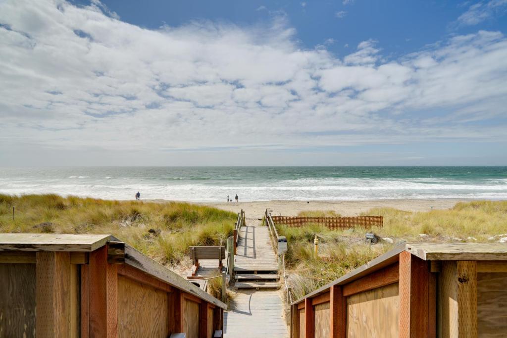 Photo #1 of Oceanfront Watsonville Condo with Beach Access! in Watsonville, CA