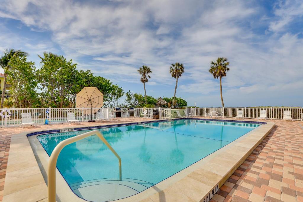 Photo of Sunlit Longboat Key Escape with Private Resort Beach in Longboat Key, FL