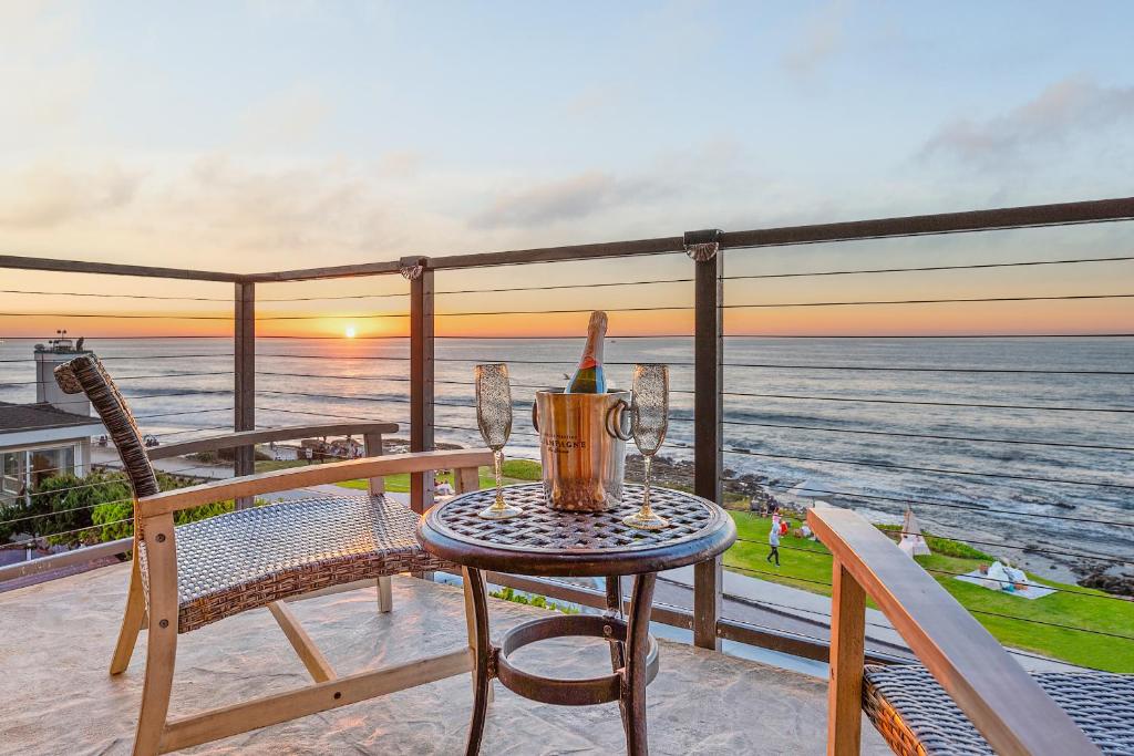 Photo #1 of Sur La Mer, beachfront, tidal pools in San Diego, CA