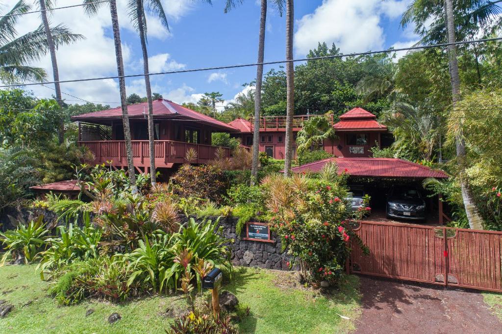 Photo of The Bali House and Cottage at Kehena Beach Hawaii in Pāhoa, HI