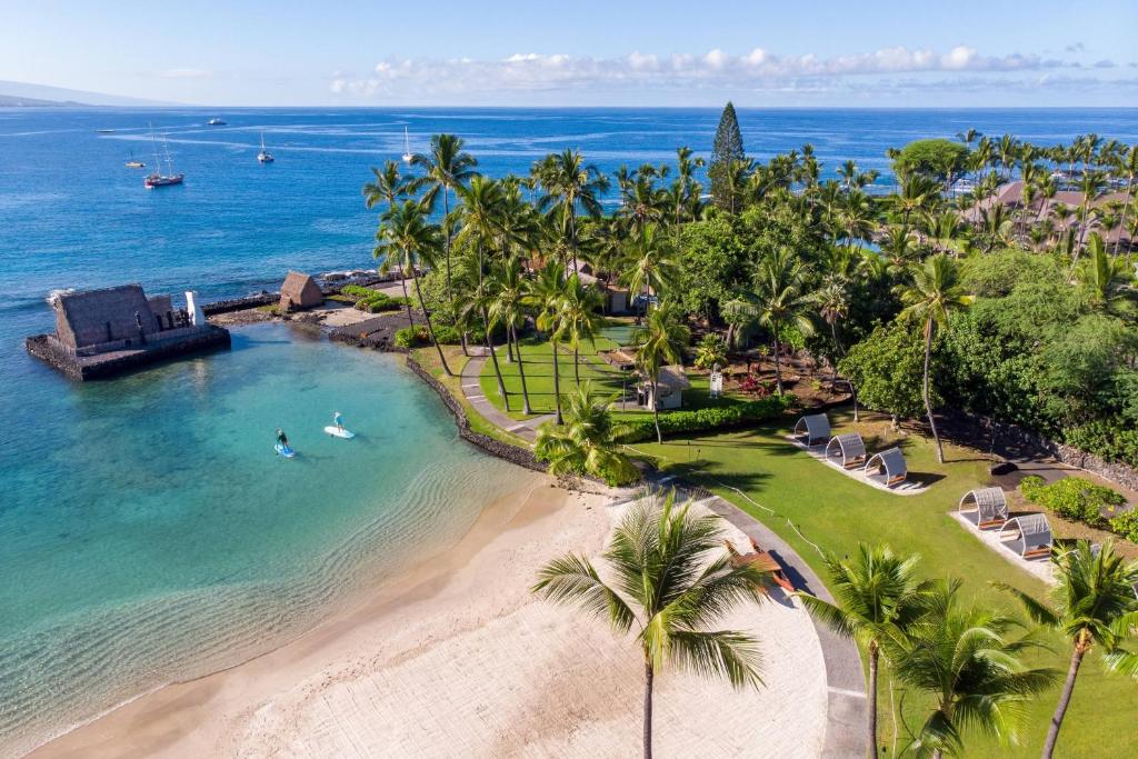 Photo of Courtyard by Marriott King Kamehameha's Kona Beach Hotel in Kailua Kona, HI