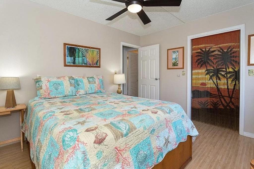 Photo of Enjoy the sunset at OCEAN FRONT 1BR Apartment - pool on site! in Kailua Kona, HI