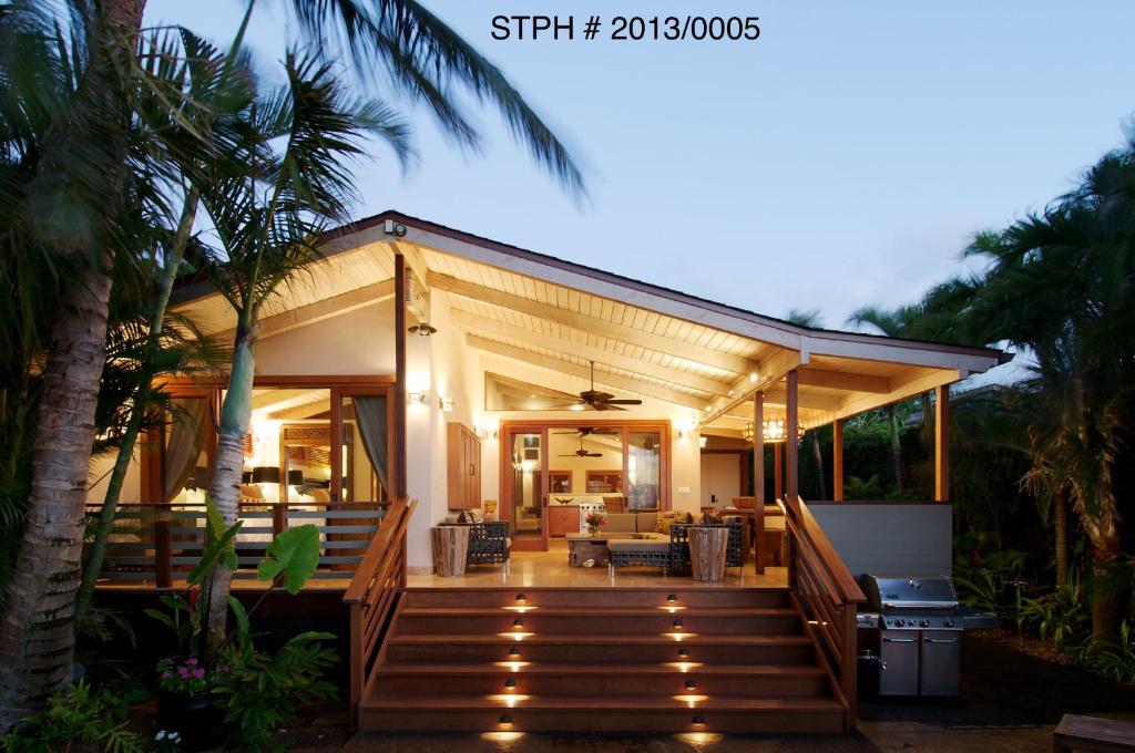 Photo of Paia Inn in Paia, HI