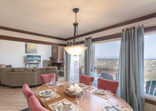 Photo #2 of 3823 Sand Dollar House condo in Castroville, CA