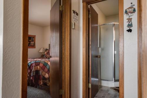 Photo #3 of Franciscan Lodge in Tahoe Vista, CA
