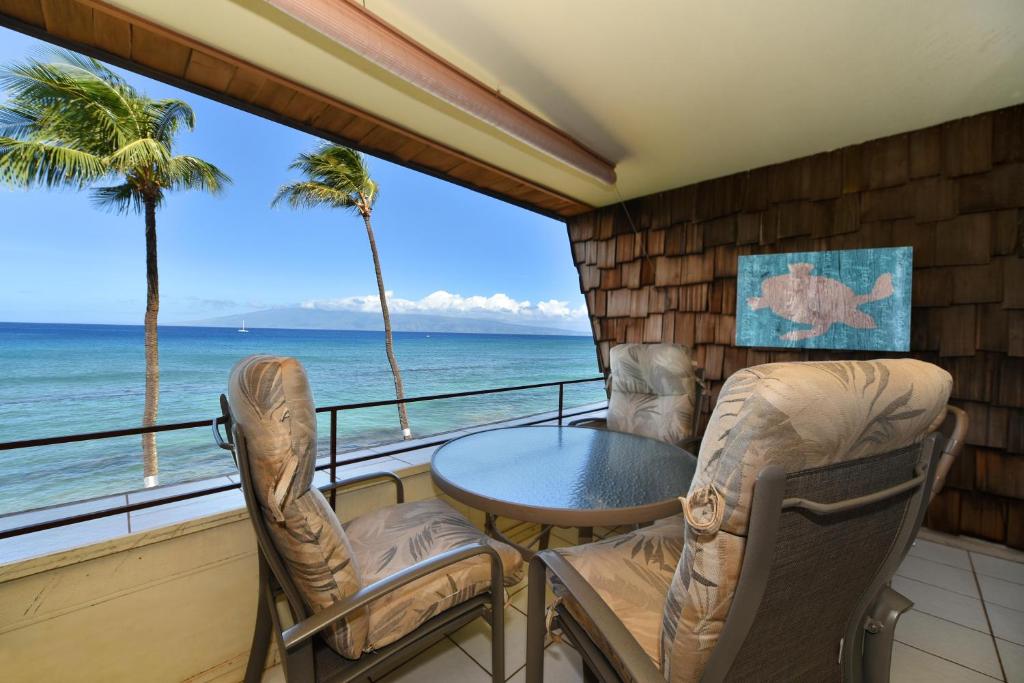 Photo of Kulakane 304 in Kahana, HI