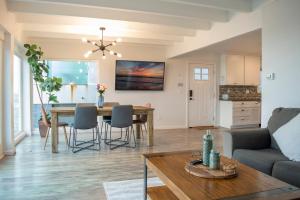 Photo #5 of Luxury Beachfront Condo - Endless Views - Surf 1 in Sunset Beach, CA