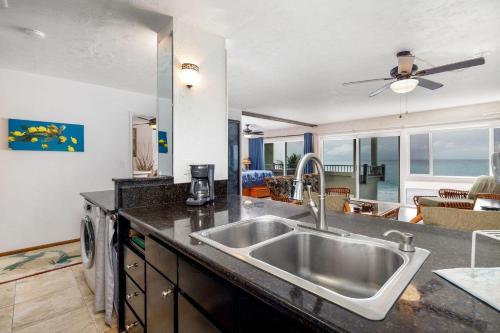 Photo #3 of Banyan Tree 404D in Kailua Kona, HI