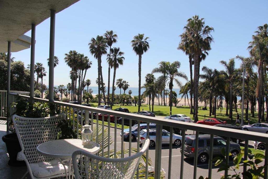 Photo #1 of Bayside Hotel in Santa Monica, CA
