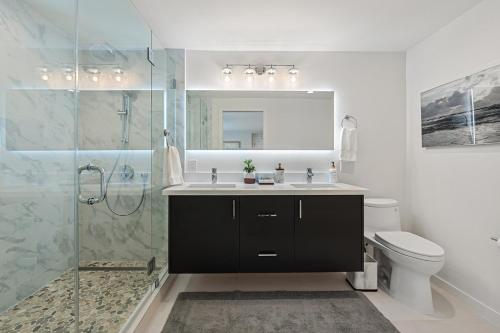 Photo #3 of Modern & Convenient 3br2ba Edwardian W Parking in San Francisco, CA