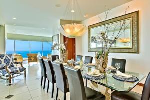Photo #5 of Celebrity Oceanfront Estate in San Diego, CA