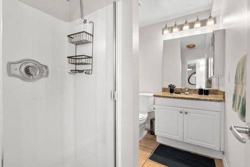 Photo #3 of The Lapis Haven -Ocean views 3BR Retreat Pool, Gym jacuzzi in Marina del Rey, CA