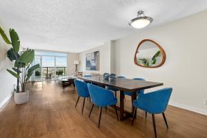 Photo #5 of The Lapis Haven -Ocean views 3BR Retreat Pool, Gym jacuzzi in Marina del Rey, CA