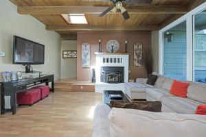 Photo #5 of River View Lodge Private River Access, Hot Tub, Kayaks Views in Monte Rio, CA