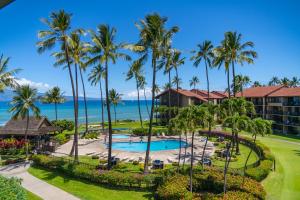 Photo #4 of Papakea E406 in Lahaina, HI